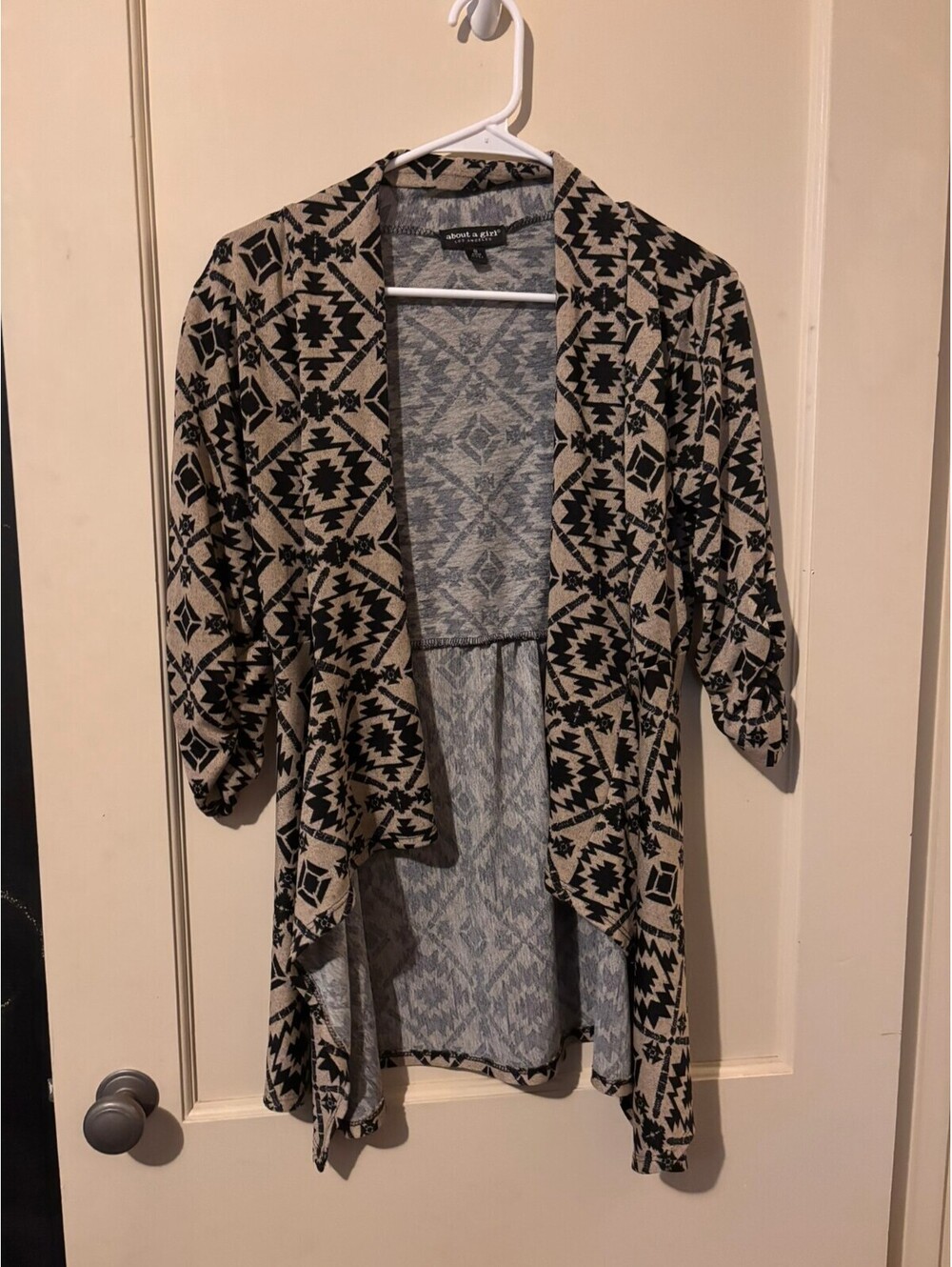 about a girl Los Angeles Small Beige and Black Aztec Pattern Cardigan